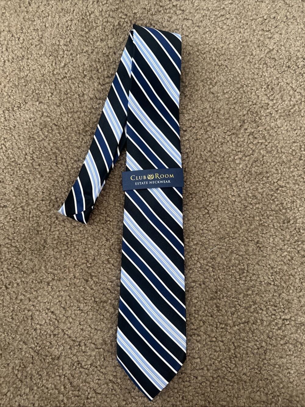 NWT Men’s Club Room 100% Silk Multicolor Tie
